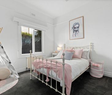 42 Rothesay Avenue, Elwood VIC 3184 - House For Rent | Domain - Photo 5