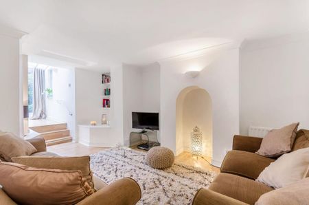 2 bedroom maisonette to rent - Photo 2