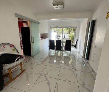 4 Bed Semi-Detached House, Duke Road, IG6 - Photo 4