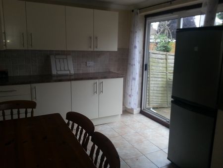 3 Bed Student Accommodation - Photo 3