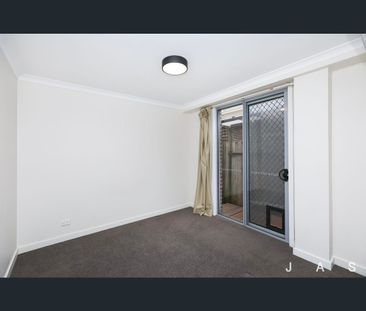 2/4 Mitchell Street, Brunswick, Vic 3056 - Photo 4