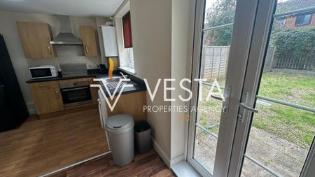 Dolphin Court, Coventry - Photo 2