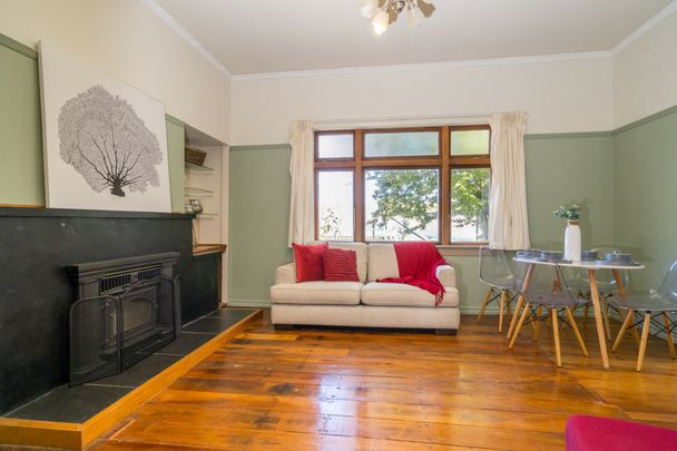 As cute as a button - Photo 1