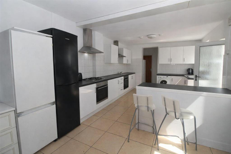 1 bedroom private hall to rent - Photo 5