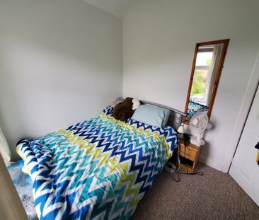 3 bedroom end of terrace house to rent - Photo 6