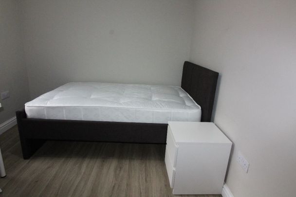 Flat 2 Eldon Street, Preston - Photo 1