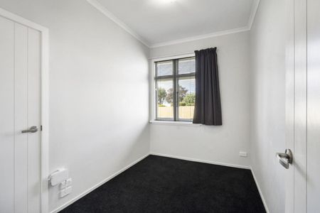 36 Stewart Street, Marton - Photo 2