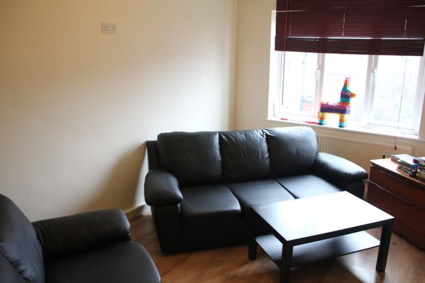 3 bedroom apartment to rent - Photo 1