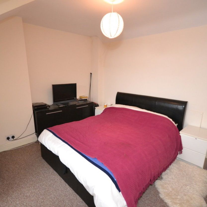 3 bed Mid Terraced House for Rent - Photo 1