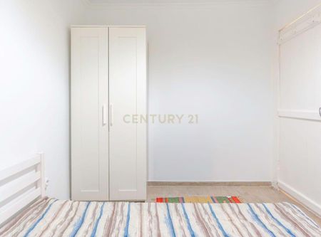 Carcavelos e Parede, Lisbon - Photo 2