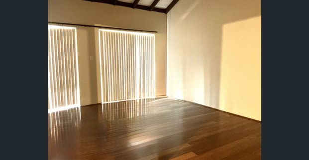 Large Family Home - Photo 1