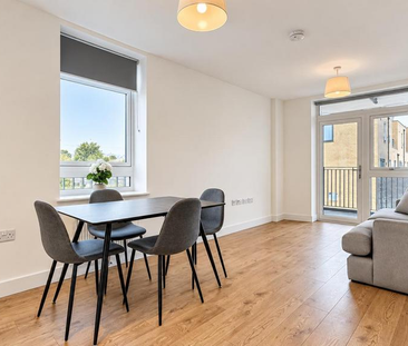 2 bedroom flat to rent - Photo 2