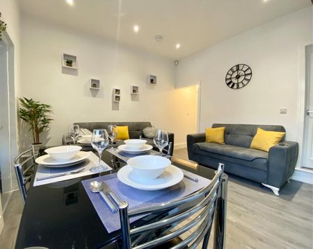 3 bedroom serviced apartment to rent - Photo 2