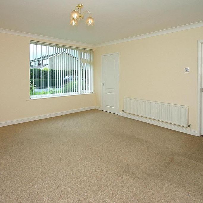 2 bedroom semi-detached bungalow to rent - Photo 1