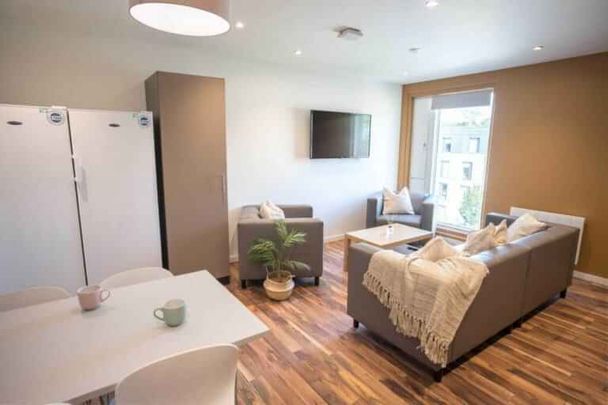 En-suite Plus - Photo 1