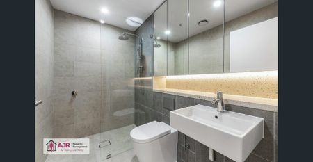 Ducted Air Con! Walk to Metro! - Photo 3