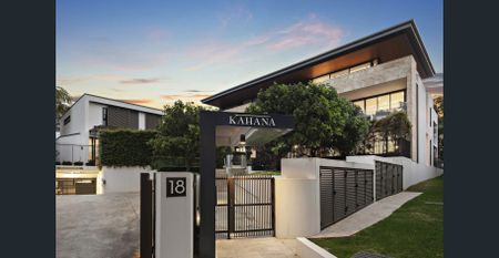 Exclusive Apartment in the Heart of Freshwater Village - Photo 4