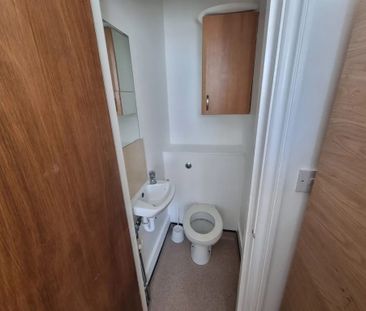 Studio Flat, Parkhurst Road, N22 - Photo 2