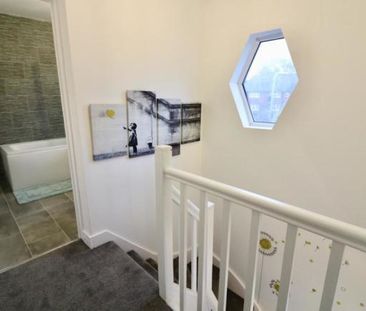 1 bedroom in a house share to rent - Photo 4