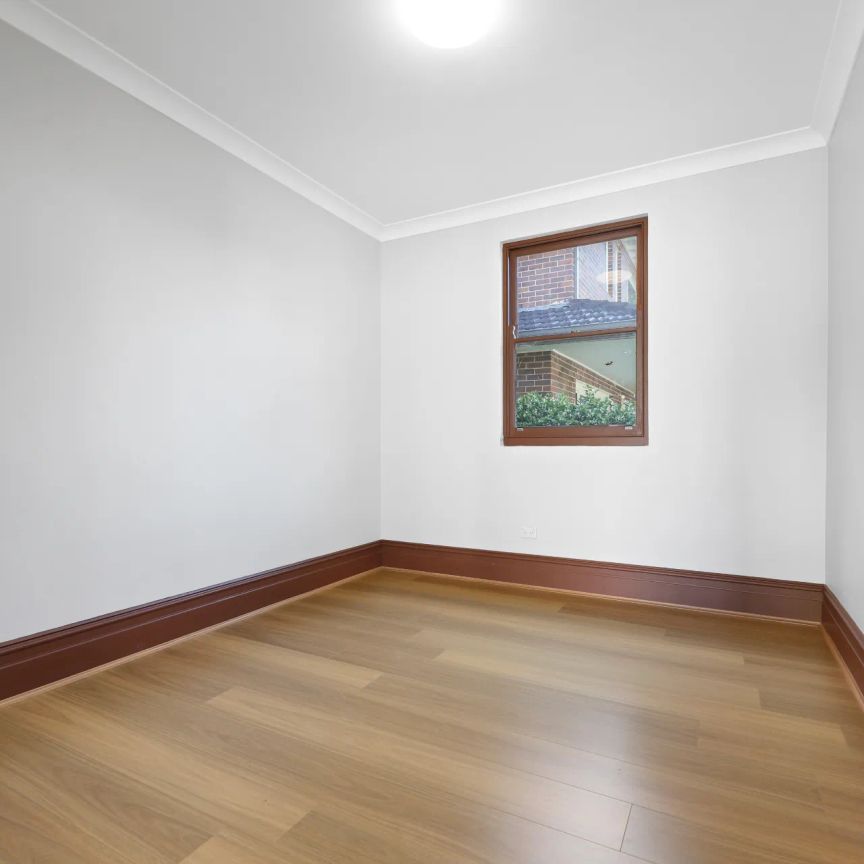 Spacious Family Home on the Golden Mile - Photo 1