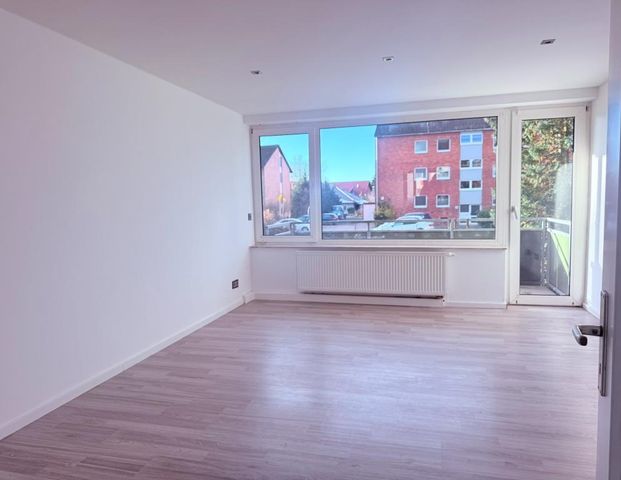 4-Zimmer-Erdgeschosswohnung mit Balkon, Duschbad etc. - ohne Einbauküche! - Photo 1