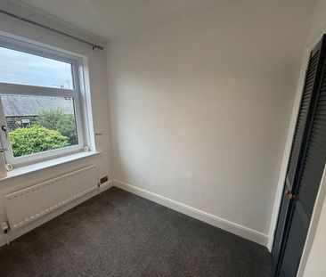 Manchester Road, Millhouse Green, Sheffield, S36 9NR - Photo 2