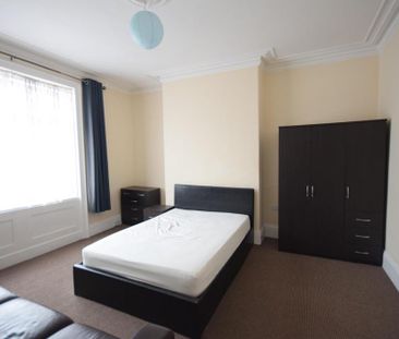 4 bedroom house to rent - Photo 3