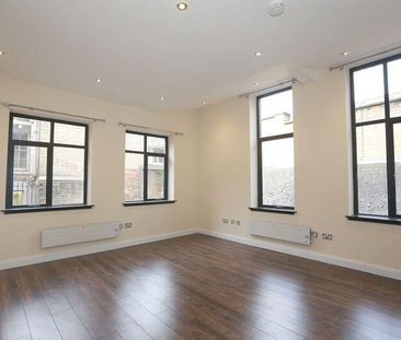 High Street - Photo 1