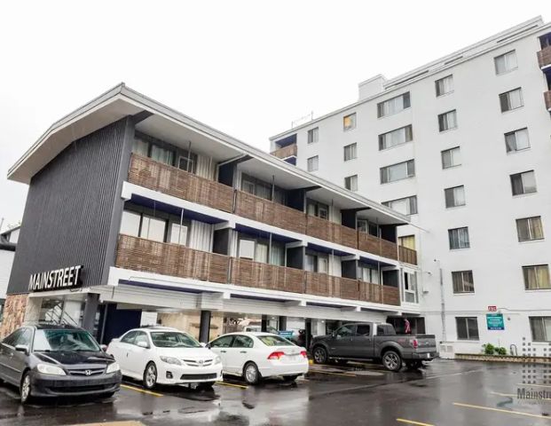 Downtown Edmonton Apartments | 9835 106 Street NW, Edmonton - Photo 1