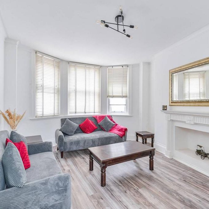 2 bedroom flat to rent - Photo 1