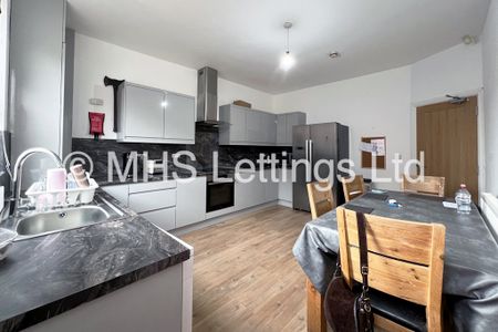 4 Bedroom Mid Terraced House for rent in Welton Mount - Photo 4