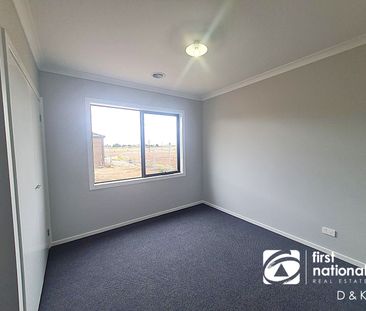 11 Prunus Crescent, 3336, Fraser Rise Vic - Photo 2