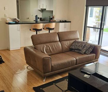 South Perth - Photo 4