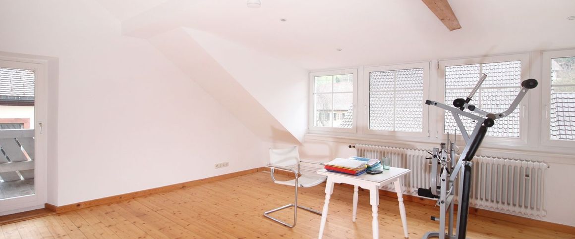 Geschmackvolle 6,5-Zimmer-Wohnung im Kleinen Wiesental zu vermieten - Foto 1