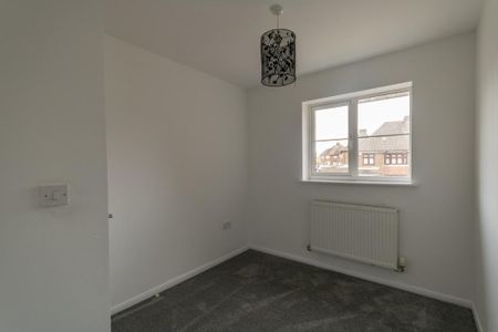 3 bedroom end of terrace house to rent - Photo 2