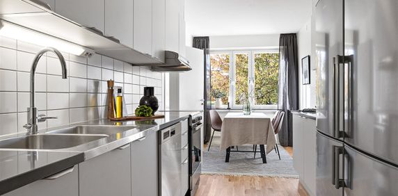 Hantverkaregatan 28 - Photo 2