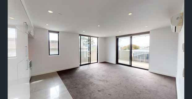 North West Corner Apartment with Large Wraparound Balcony - Photo 1