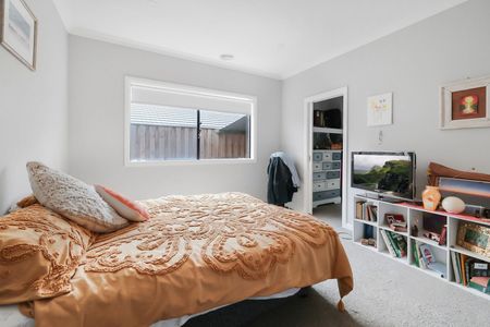 FOUR BEDROOM, FAMILY HOME - Photo 5