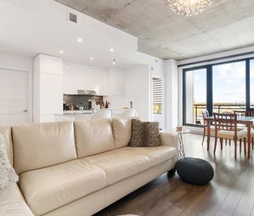 CONDO ENTIÈREMENT MEUBLÉ DISPONIBLE LE 01 NOVEMBRE - Photo 1