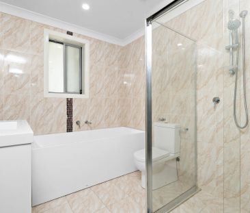 Modern Four Bedroom Town House for Lease - Photo 4