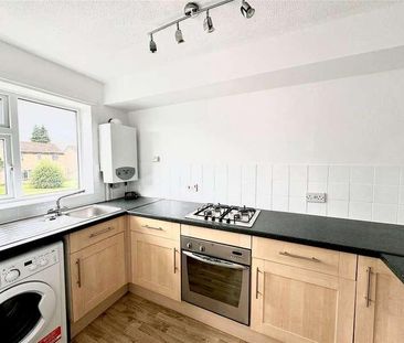 Leaway, Beech Tree Drive, Badshot Lea, Farnham, Surrey, GU9 - Photo 3