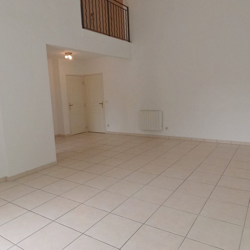 Location Maison 4 pièces 108m² CANNES 06400 - Photo 1