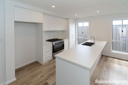 BEAUTY ON BONDI - Photo 5