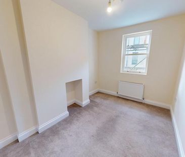 5 bedroom flat to rent - Photo 1