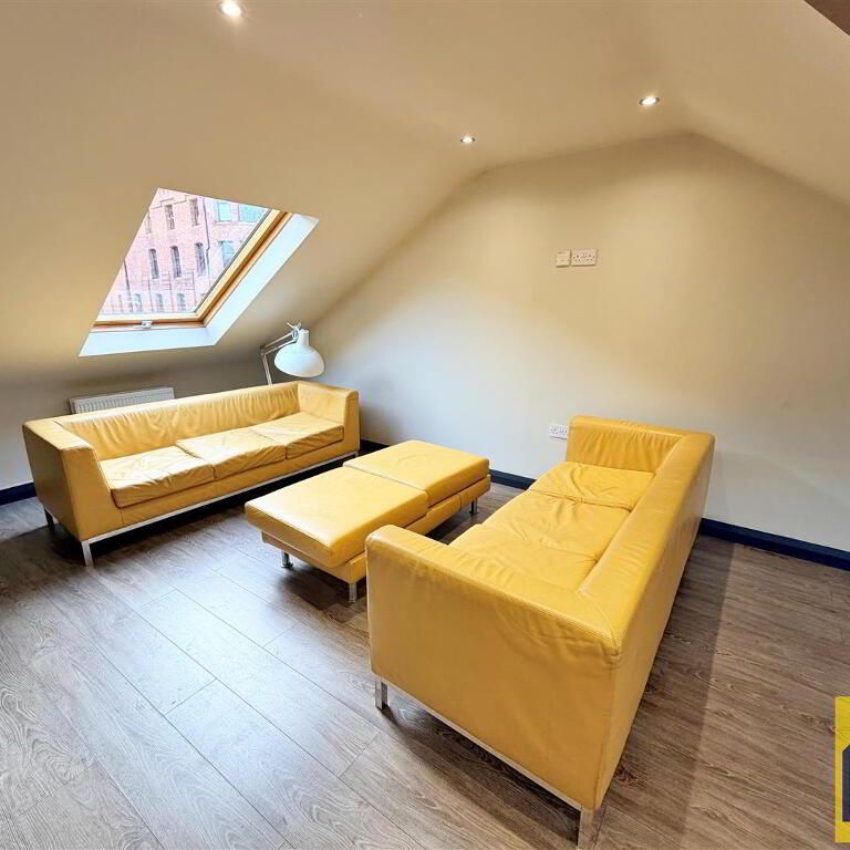 Apt 2, 39a Little Donegall Street, Belfast, BT1 2JD - Photo 1
