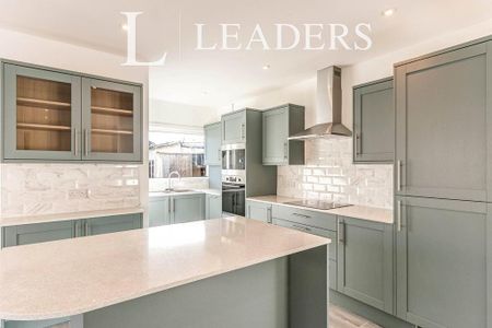 3 bedroom detached house to rent - Photo 5