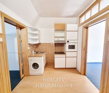 Pronájem bytu 3+1 70 m², tř. Čsl. legií, České Budějovice - Fotografie 3