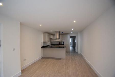 1771 London Road, Leigh On Sea, Essex, SS9 - Photo 4