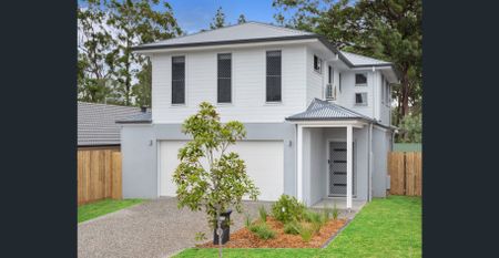 Stylish 5-Bedroom Home in Heathwood - Photo 2