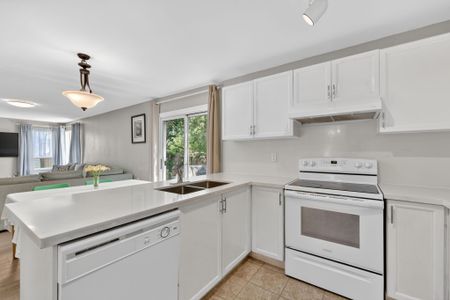 For Lease - 1895 Applewood Avenue Unit# Upper, Innisfil, Ontario - Photo 5